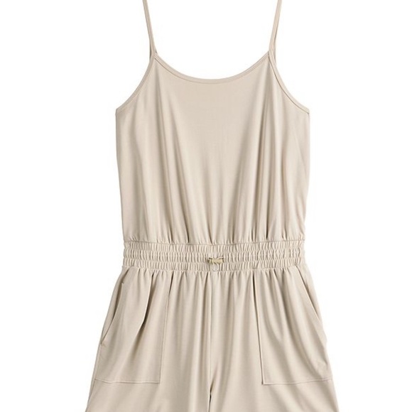 Women’s FLX Strappy Shorts Romper Sand Trap NWT Size Small - Picture 3 of 9